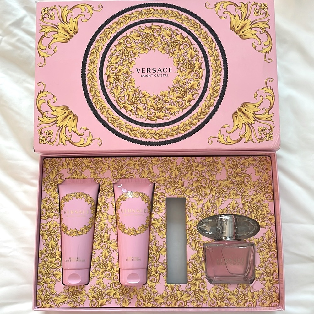 Versace Bright Crystal Perfume Set